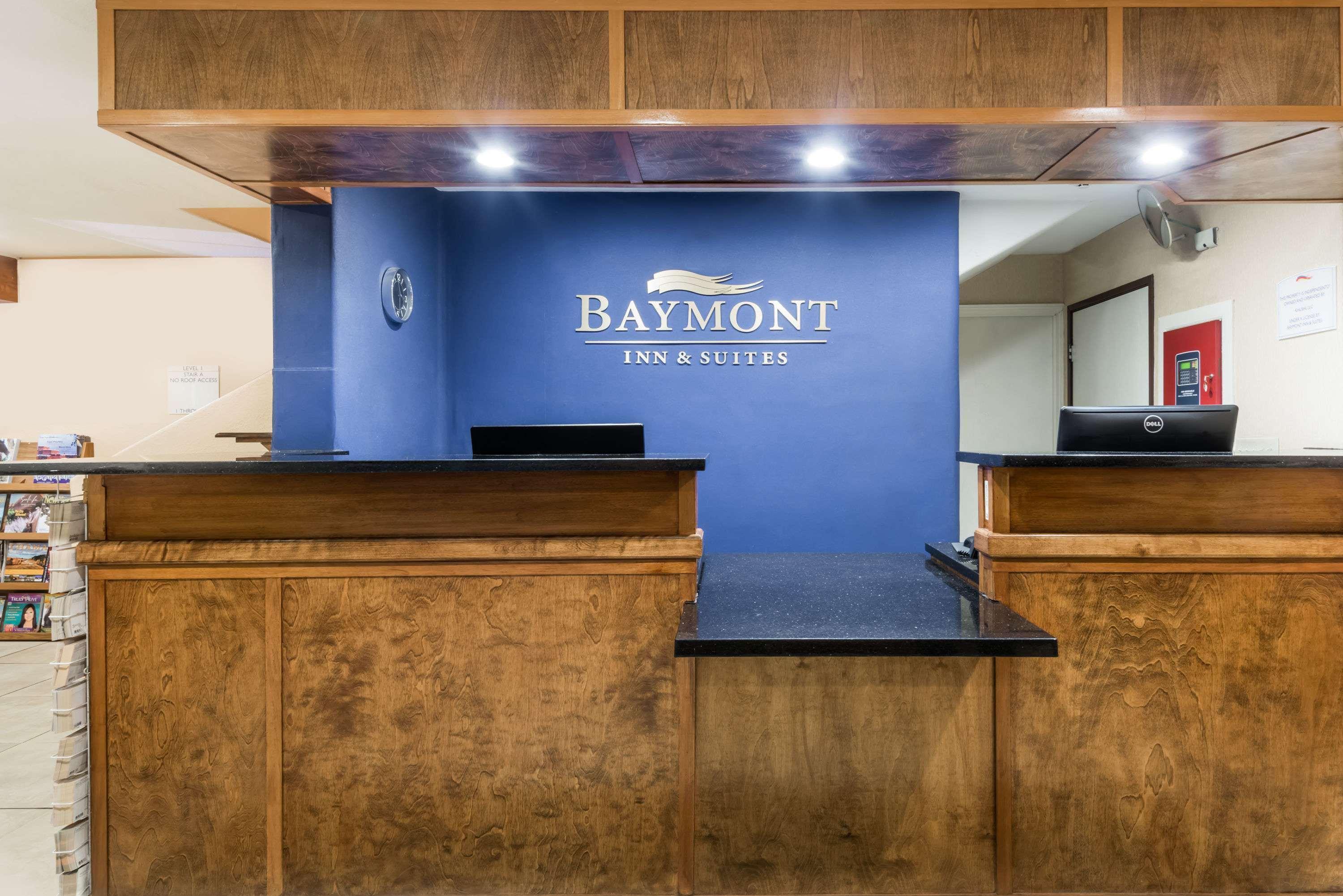 Baymont By Wyndham Santa Fe Hotel Exterior photo